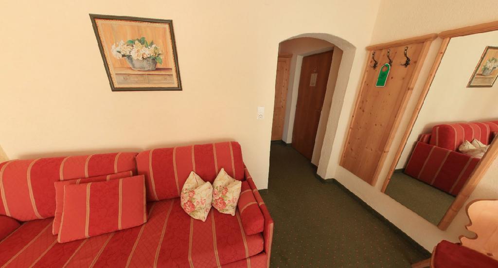 Pension Almrausch Neustift im Stubaital Quarto foto