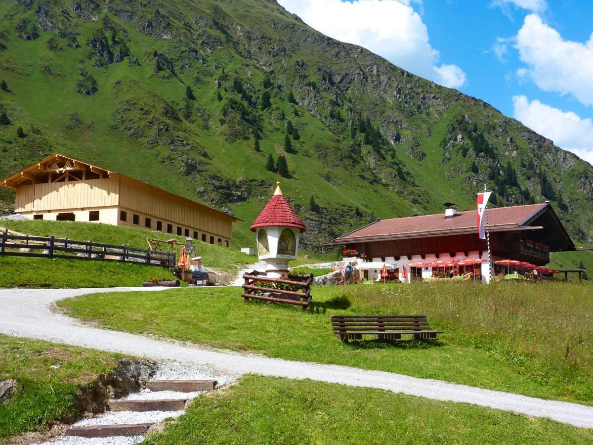 Pension Almrausch Neustift im Stubaital Exterior foto